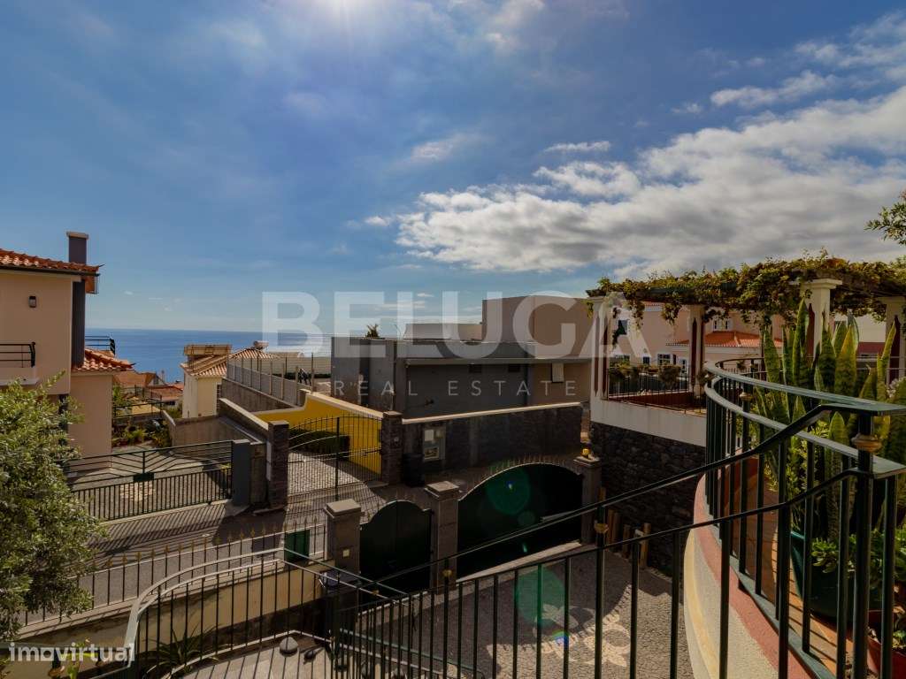 MORADIA T4 COM QUINTAL || URBANIZAÇÃO 'QUINTA DO FAIAL' (FUNCHAL)-16