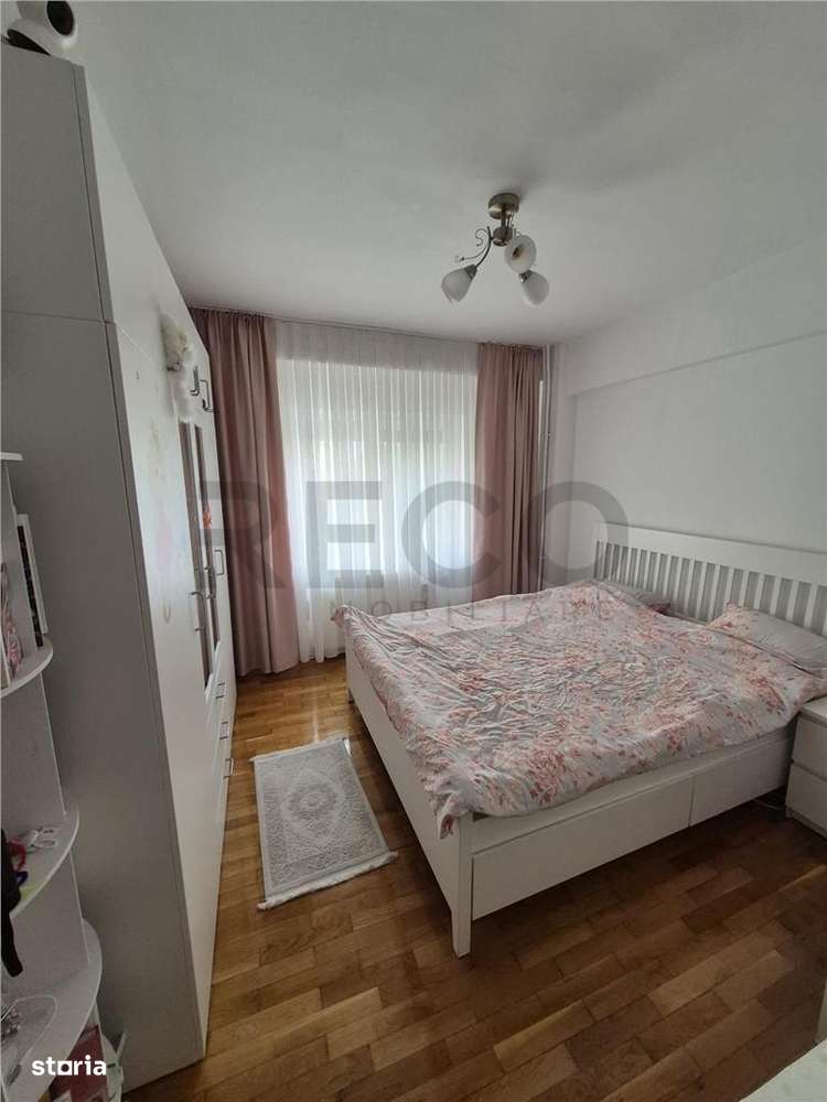 RECO Apartament 4 camere, decomandat, Bloc cu lift, Etajul 2, Zona Rog - Imagine principală: 1/15