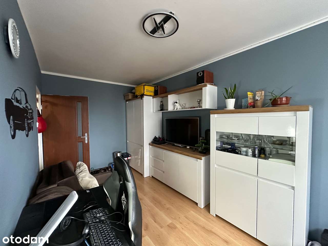 Rezerwacja !!! Sprzedam 3-pokojowe mieszkanie przy Alei Zwycięstwa-12