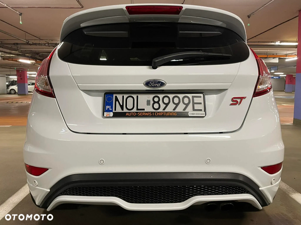 Ford Fiesta ST2 - 6