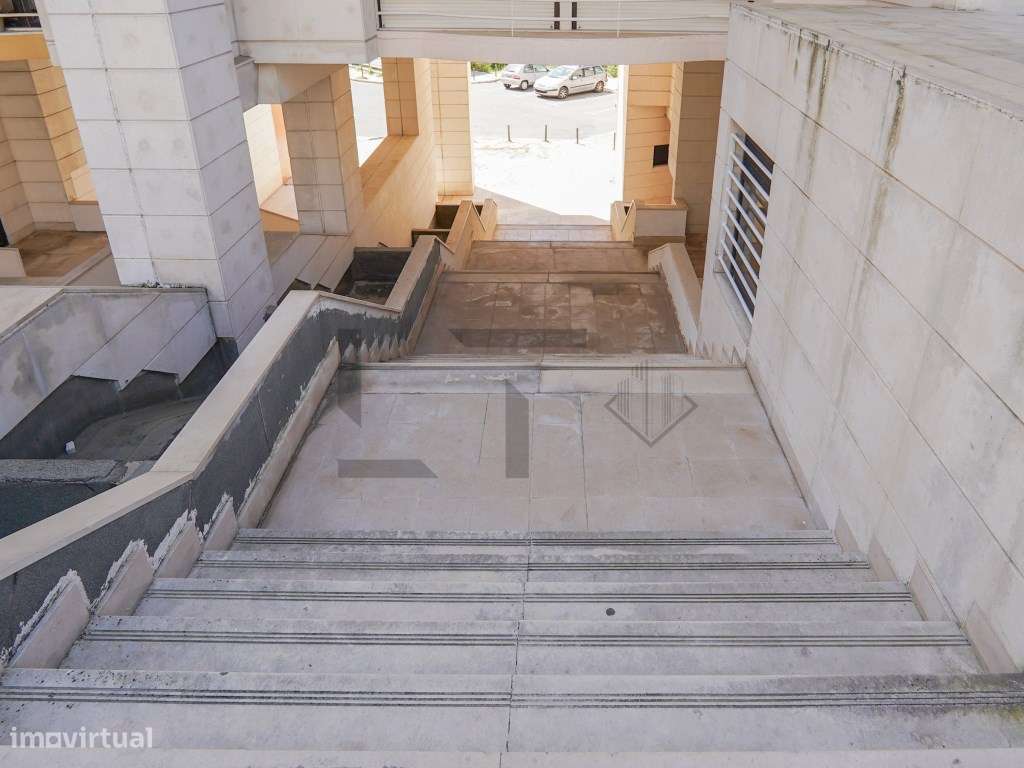 Escritório / Loja para Venda na Alta de Lisboa - Grande imagem: 4/30