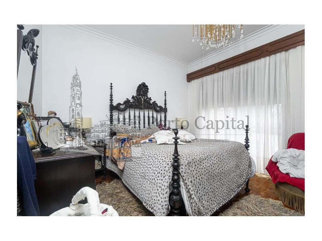 GRANDE OPORTUNIDADE DE MOMENTO
EXCELENTE MORADIA V6 (UMA SUITE),CO... - Grande imagem: 2/31