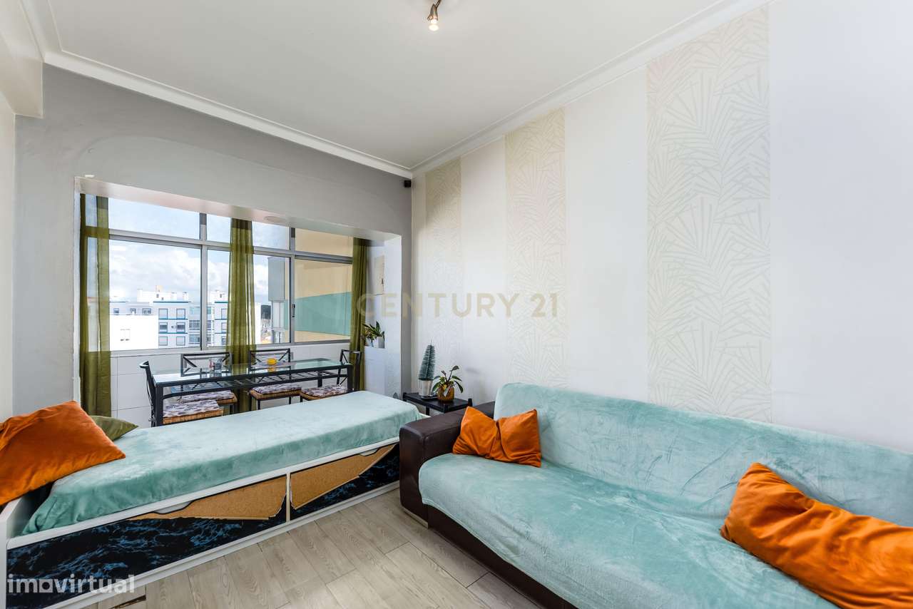 Apartamento T3 à Venda em Almada, Laranjeiro-16