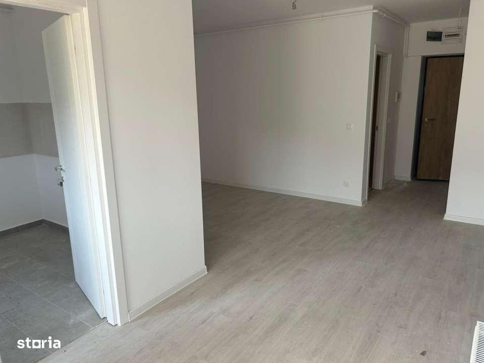 Garsoniera, 33mp + 20mp gradina, AC, metrou, bloc 2025, Hils Republica-1