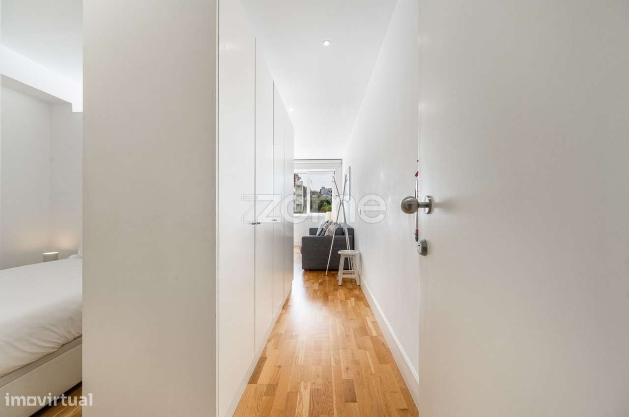 Apartamento T0 com Licença AL na Rua Santa Catarina, Porto - Grande imagem: 4/17