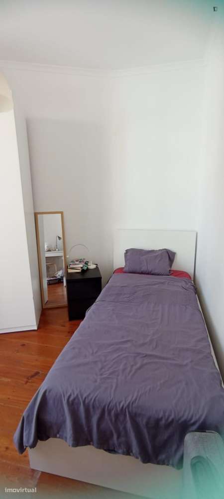 Quarto - localizado em Arroios Lisbon - Grande imagem: 3/10