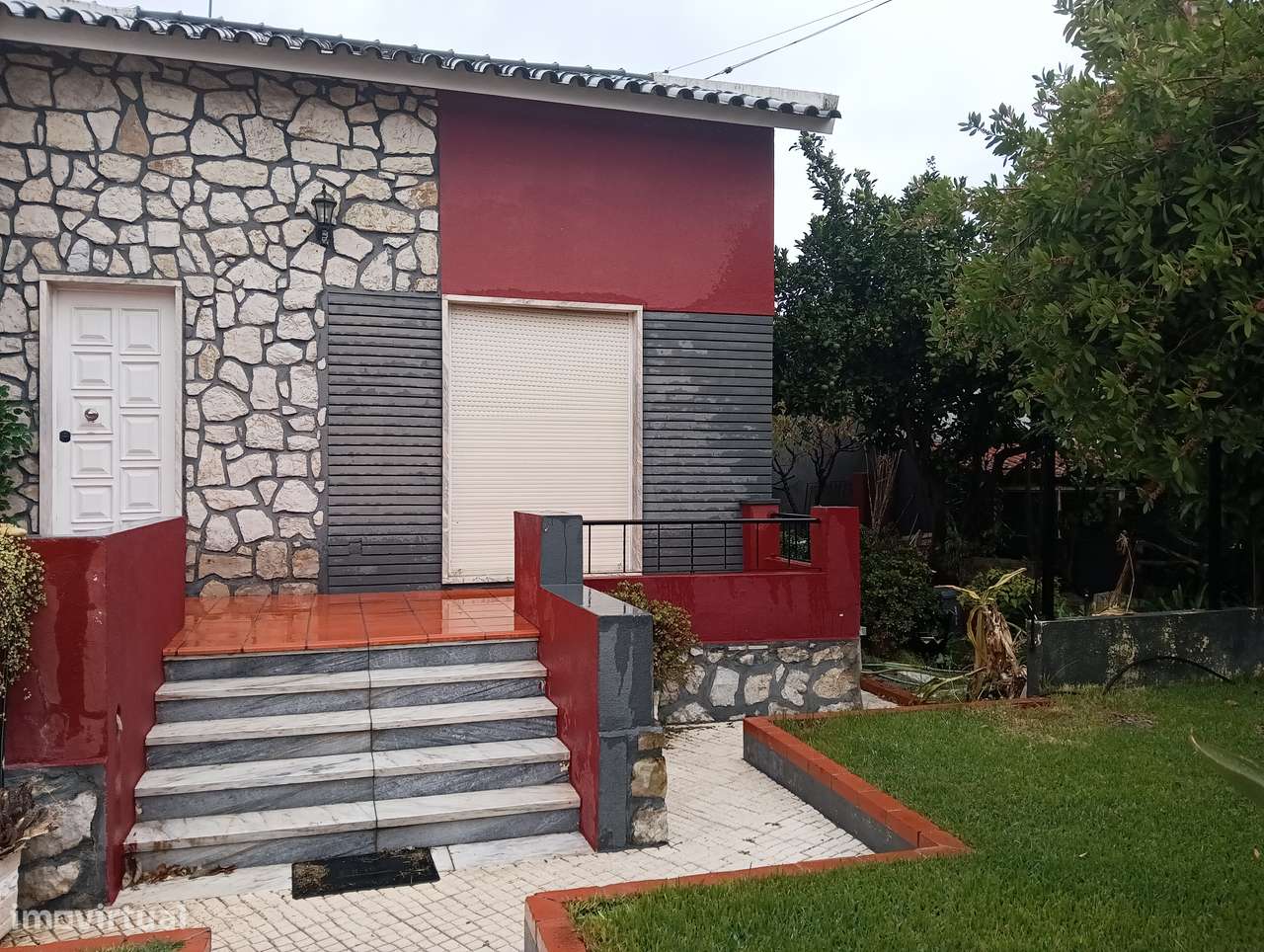 Moradia T6 com Piscina com garagem com alvará alojamento Local-2