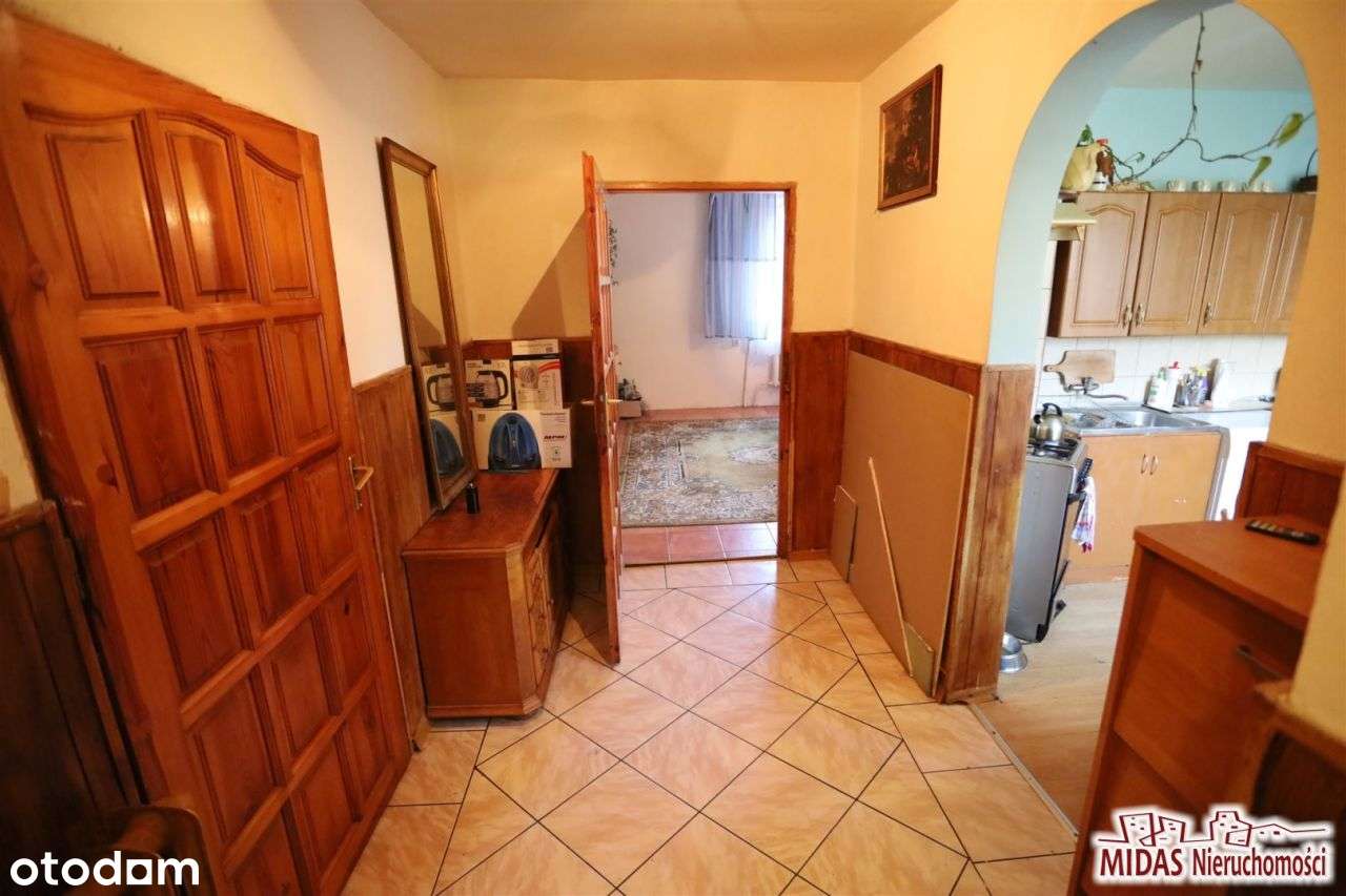 Dom do remontu na ładnej działce-9