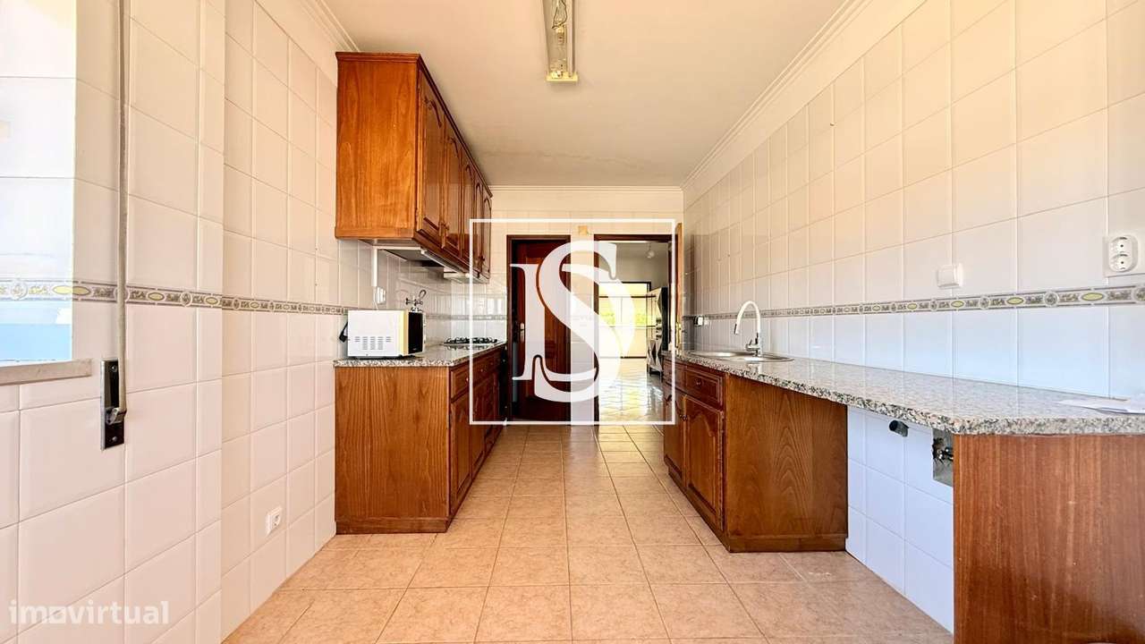 Apartamento T3 Venda em Santo António da Charneca,Barreiro-1