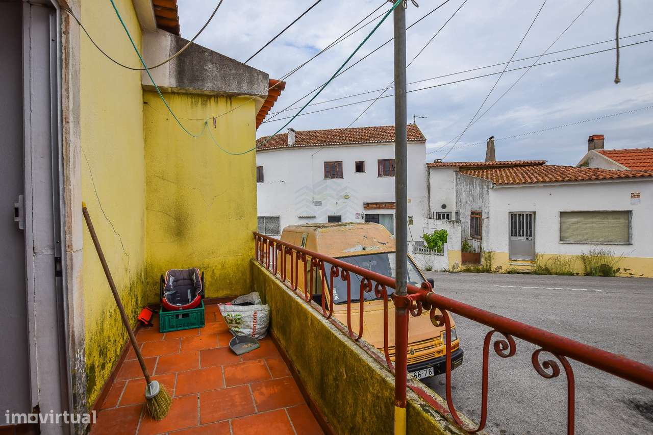 Moradia T3 com Garagem e Poço em Alcorochel, Torres Novas-14