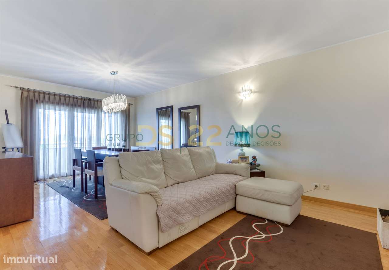 Apartamento T3 Venda em Mozelos,Santa Maria da Feira-0