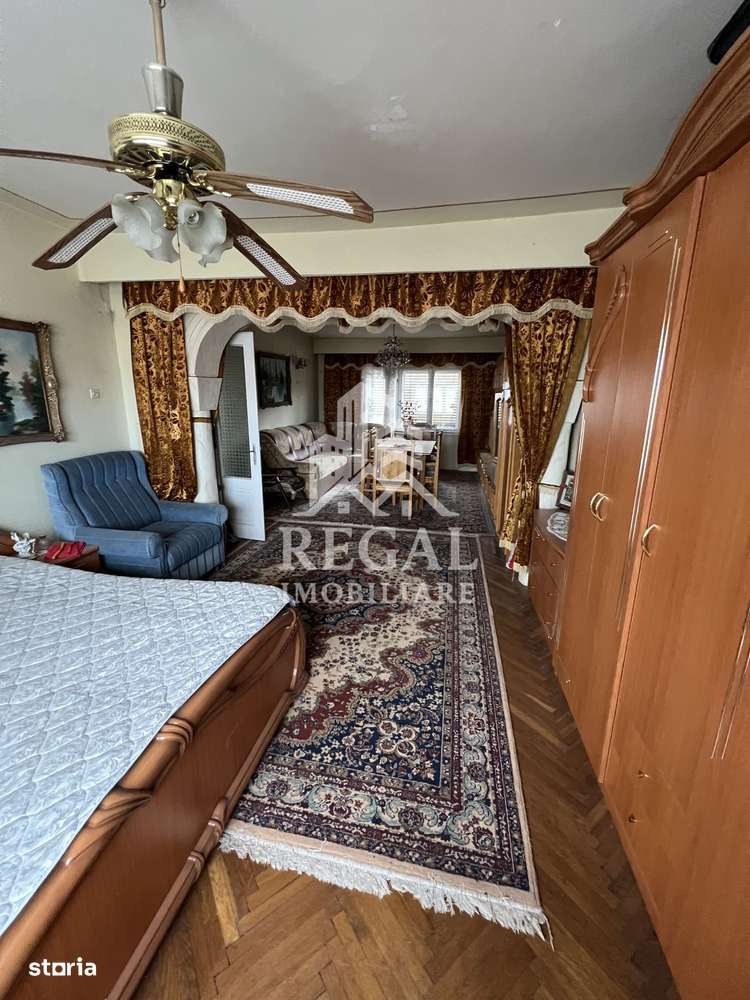 PRET NOU - Casă de vânzare – construcție solidă și spațioasă - Imagine principală: 5/18