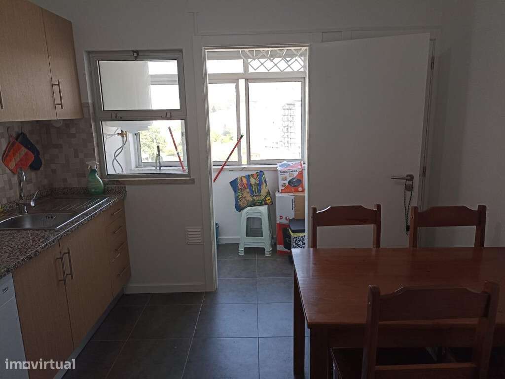 Apartamento T2 em zona do Bairro Norton Matos - Grande imagem: 2/12