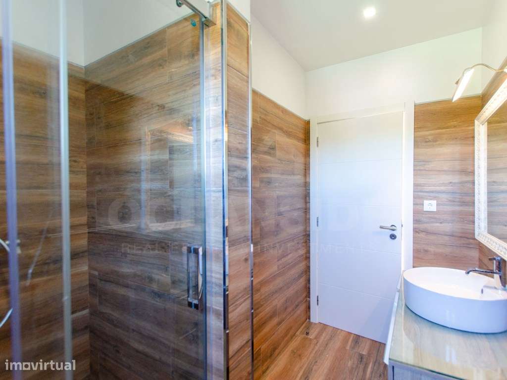 Moradia T4 + 1 em Tercena-30