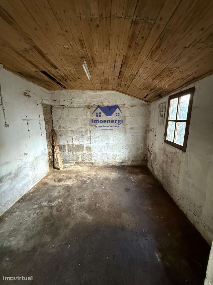 Moradia Térrea para restauro - Beiriz-13