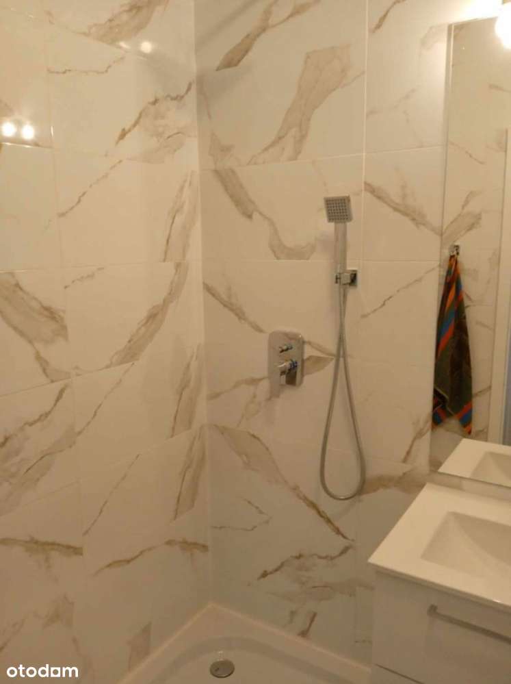 | Nowy Budynek | Winda | Balkon | Lokalizacja |-8