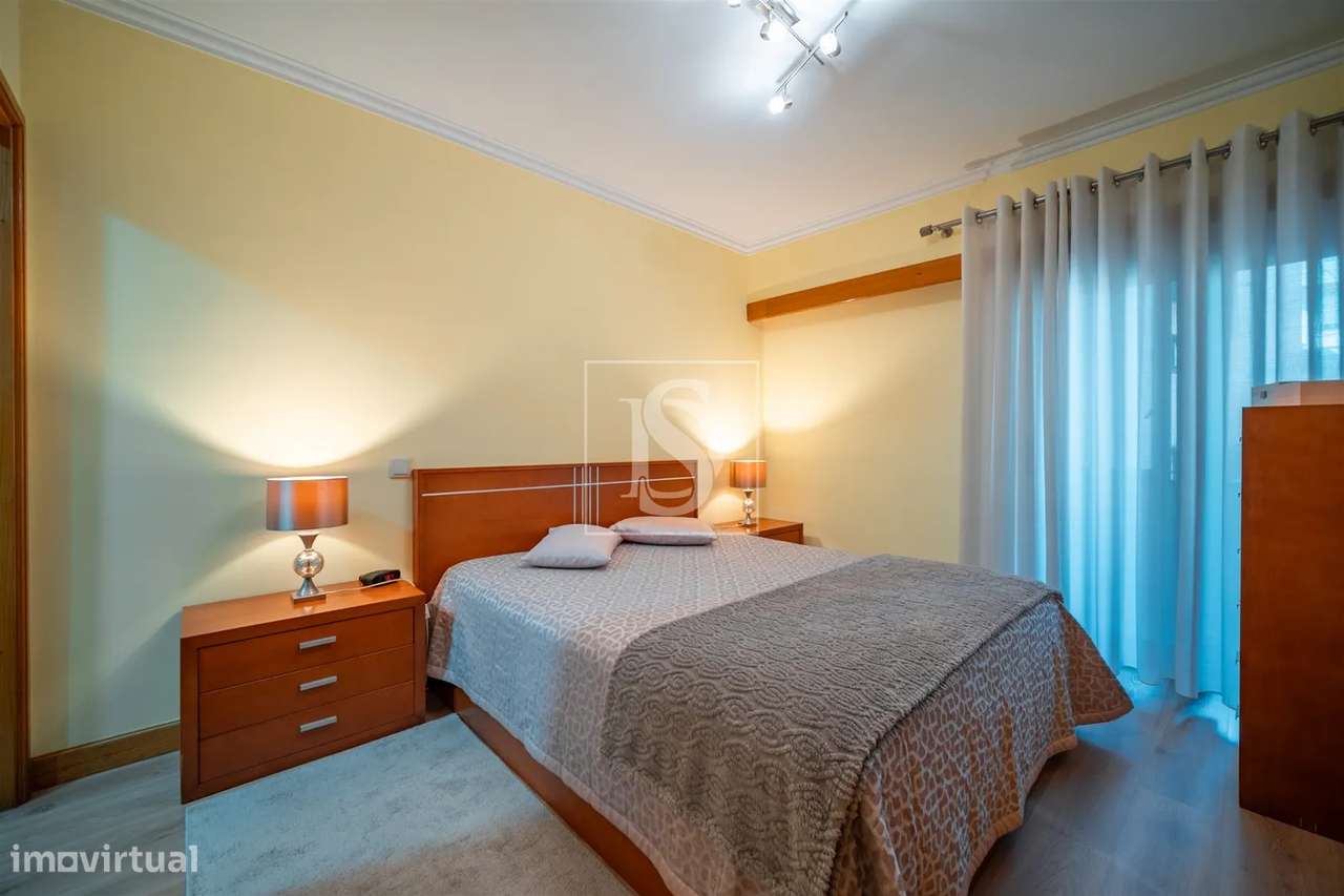 T2 Renovado com Garagem em Urgezes – Junto ao Centro de Guimarães!-11