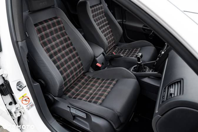 Volkswagen Golf V 2.0 TSI GTI - 25