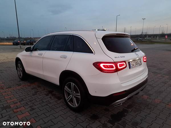 Mercedes-Benz GLC 300 4Matic 9G-TRONIC Exclusive - 12