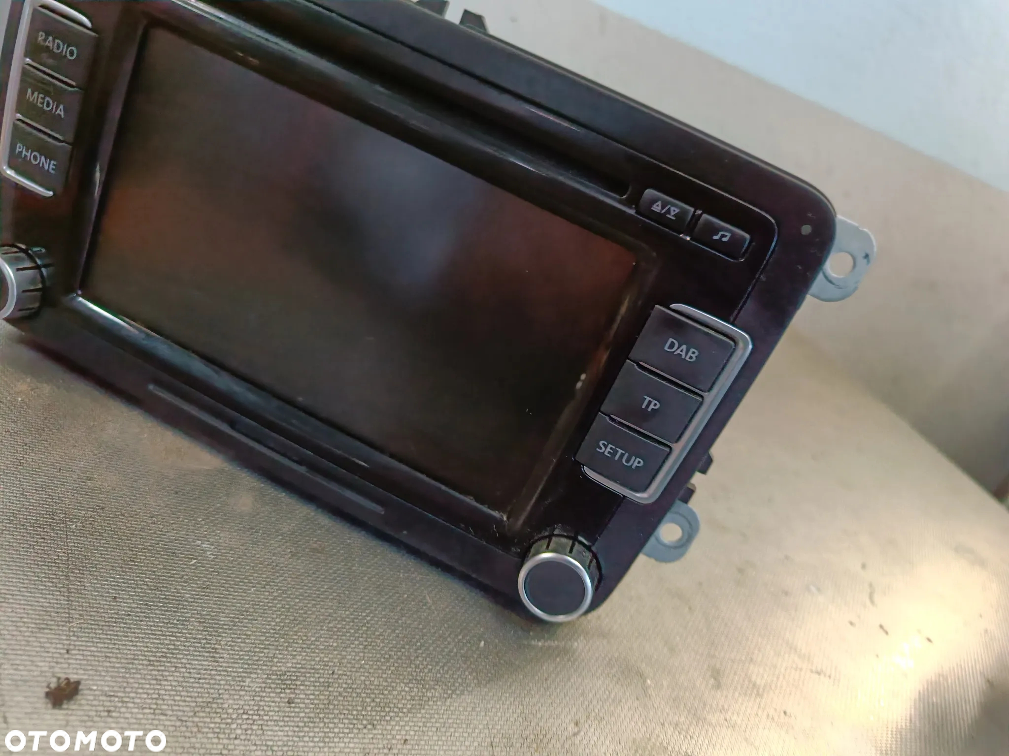 Radio VW Jetta Volkswagen Beetle Golf Passat Tiguan Transporter 3C8035195A - 3