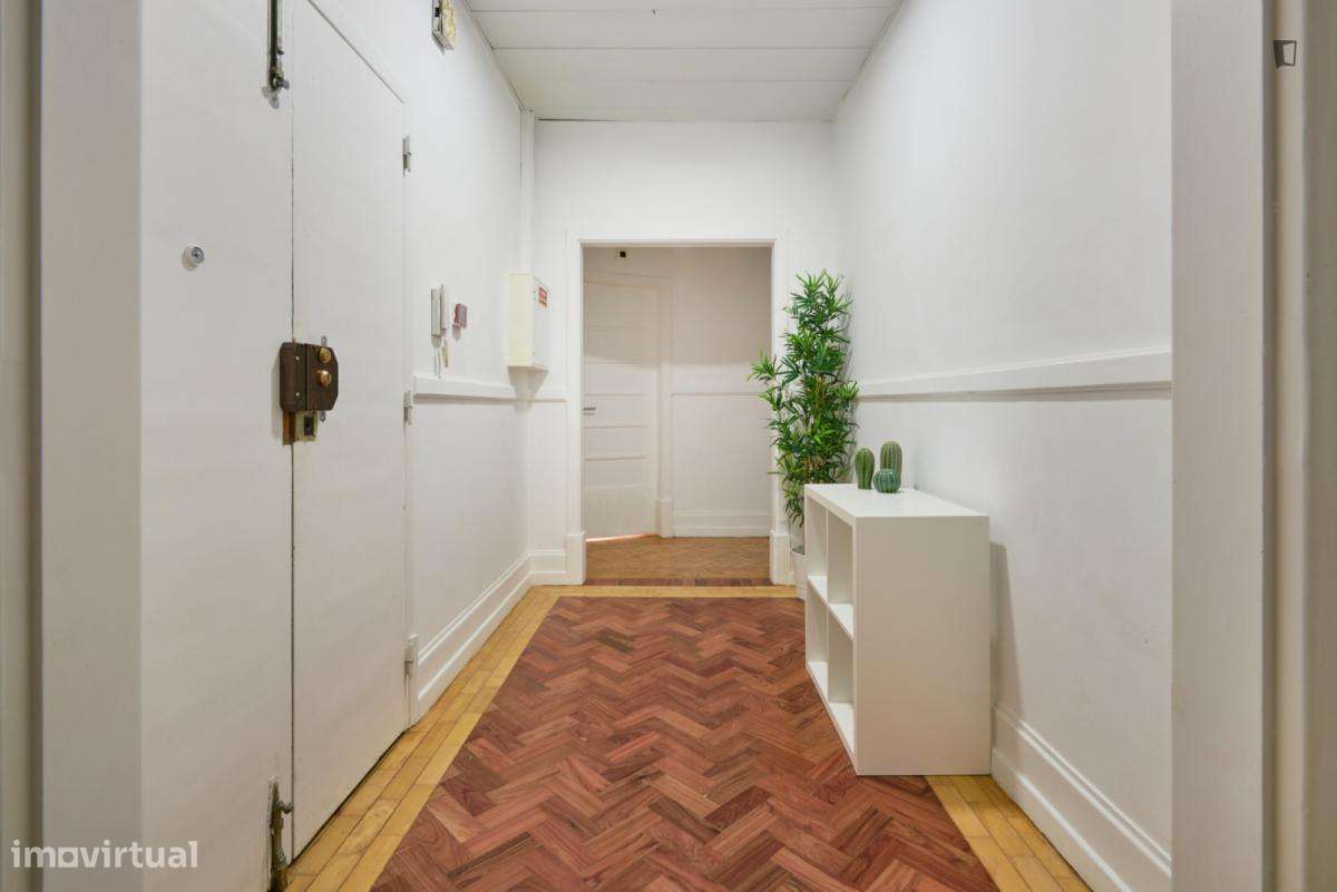 Quarto - localizado em Marquês de Pombal Lisbon - Grande imagem: 3/7