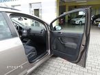 Volkswagen Golf Plus 1.6 TDI Highline - 29