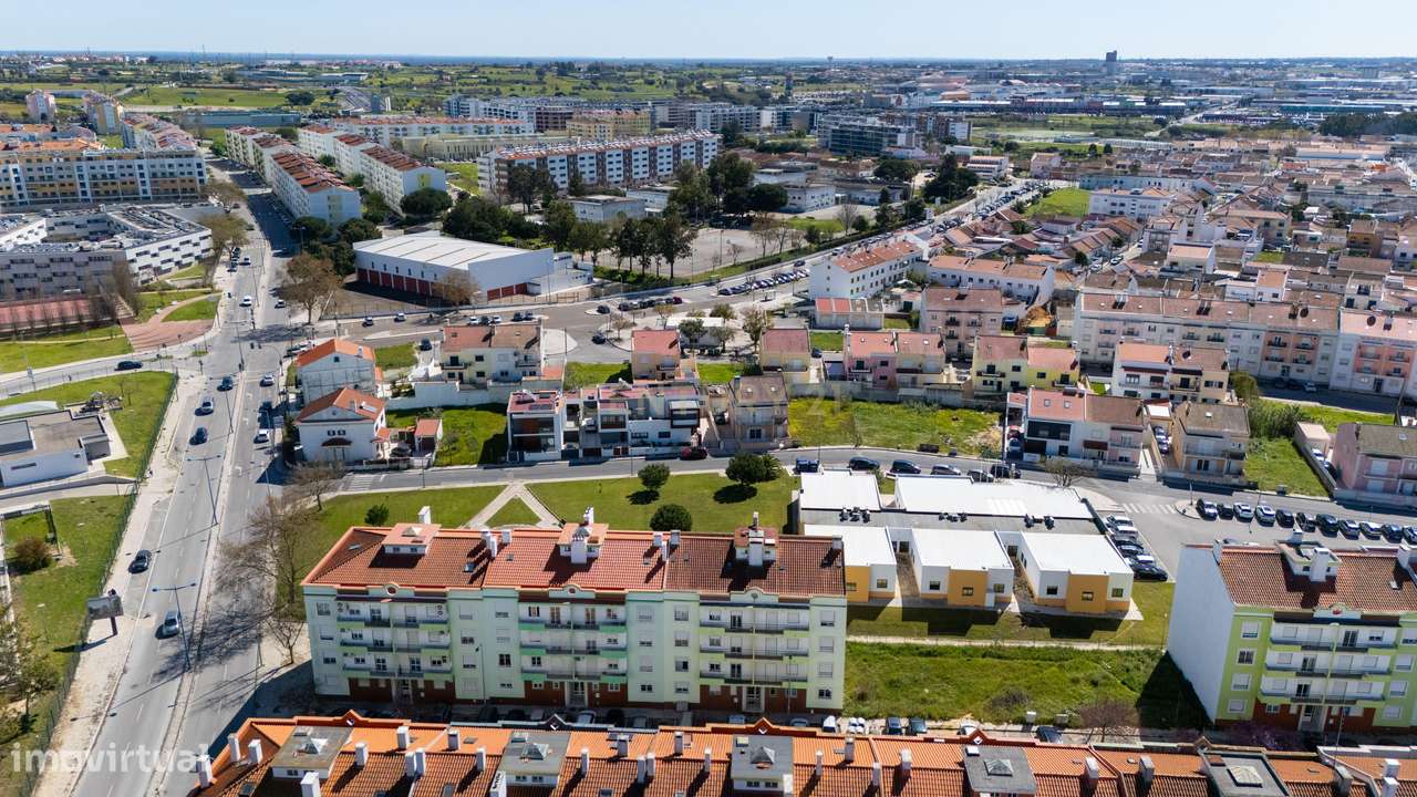 Apartamento T3 em Montijo-32