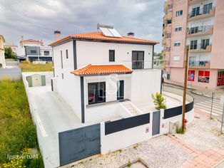 Moradia T4, Moderna em Torres Novas - Grande imagem: 3/26