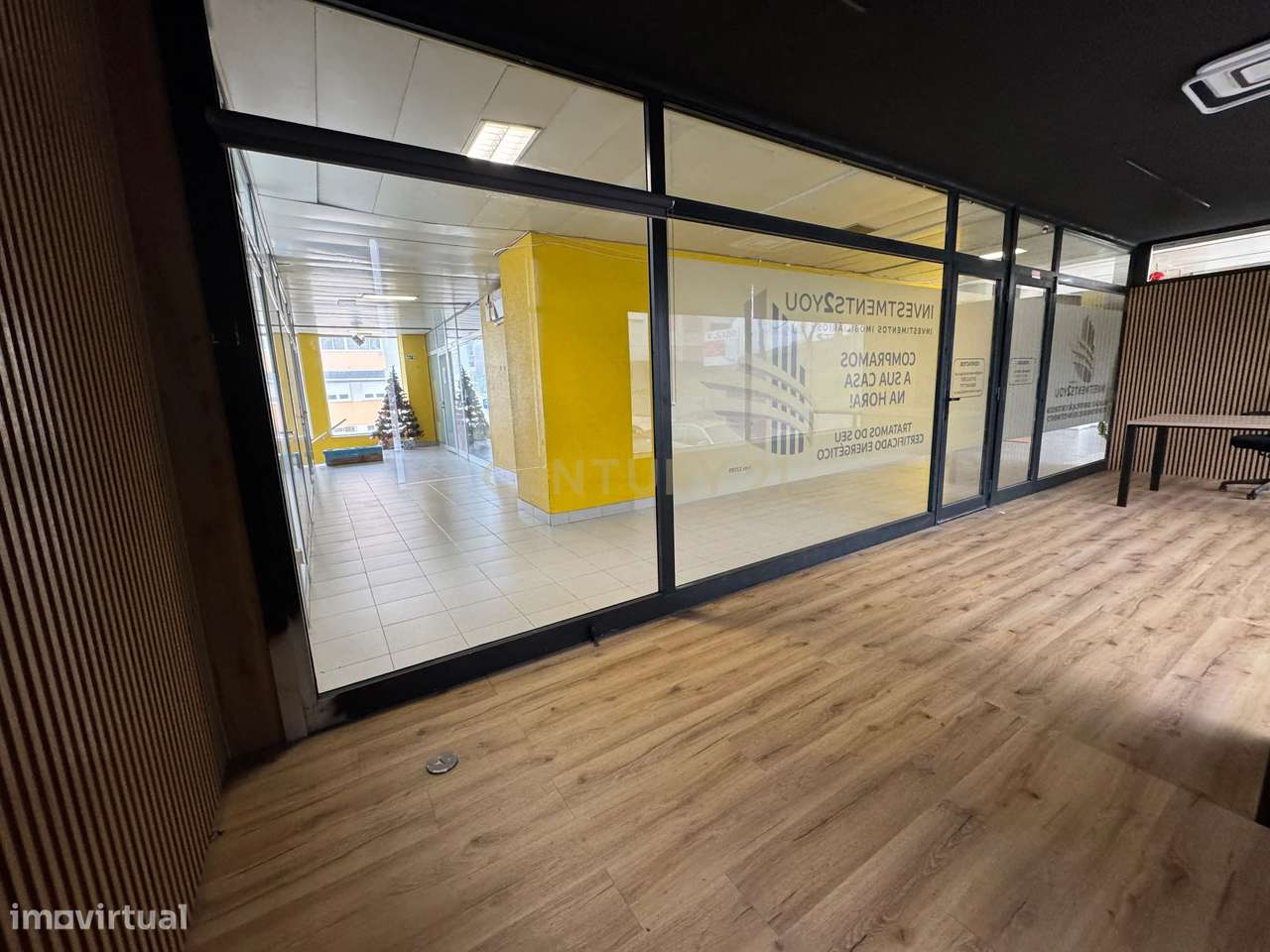 Loja remodelada em Corroios, Seixal - 20m² - Grande imagem: 4/6