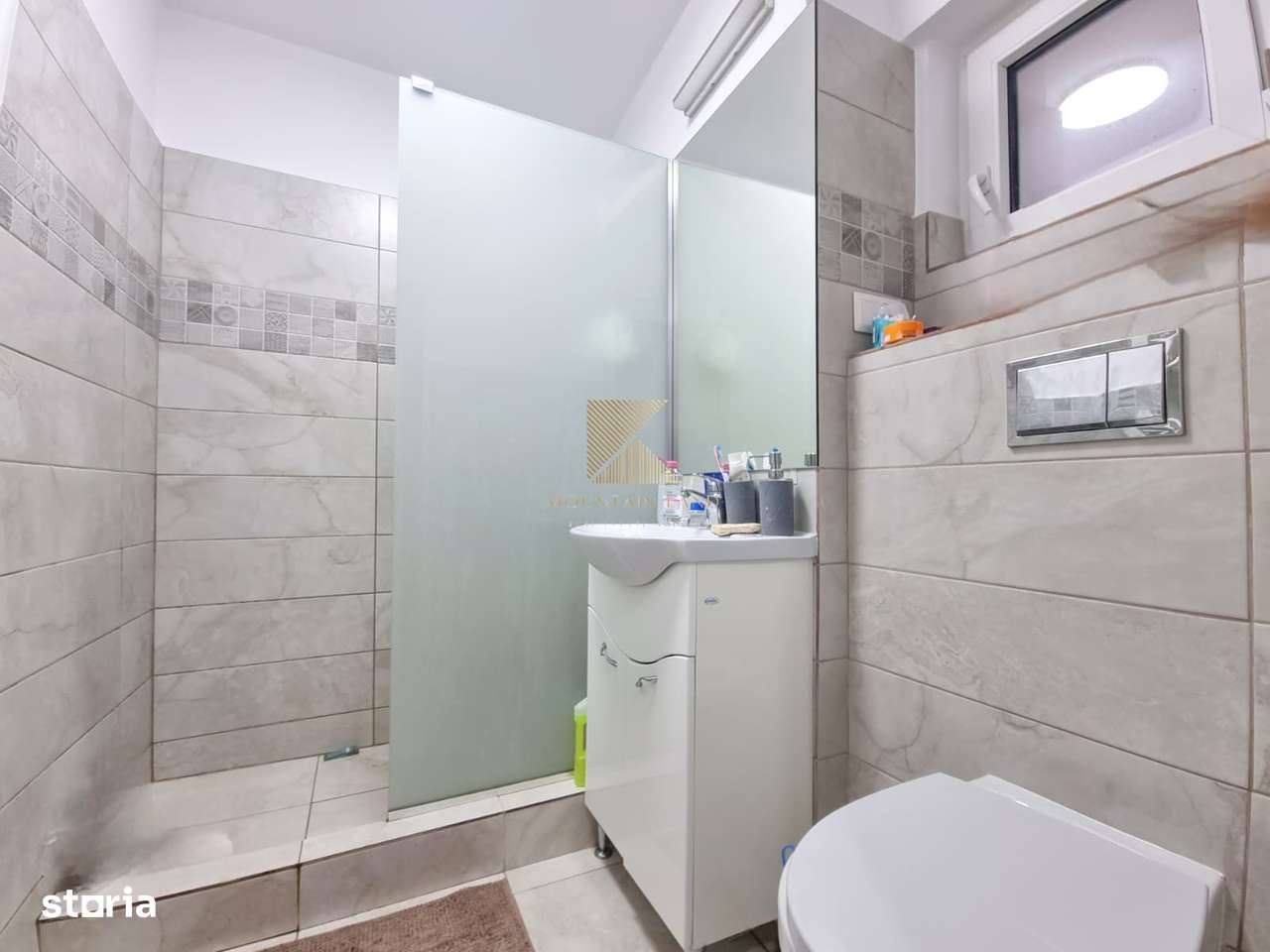 Apartament de 2 camere, semidecomandat, etaj 6/10, mobilat, Victoriei4-11