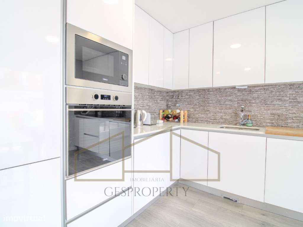 Moradia T3 nos Redondos, em Fernão Ferro-4