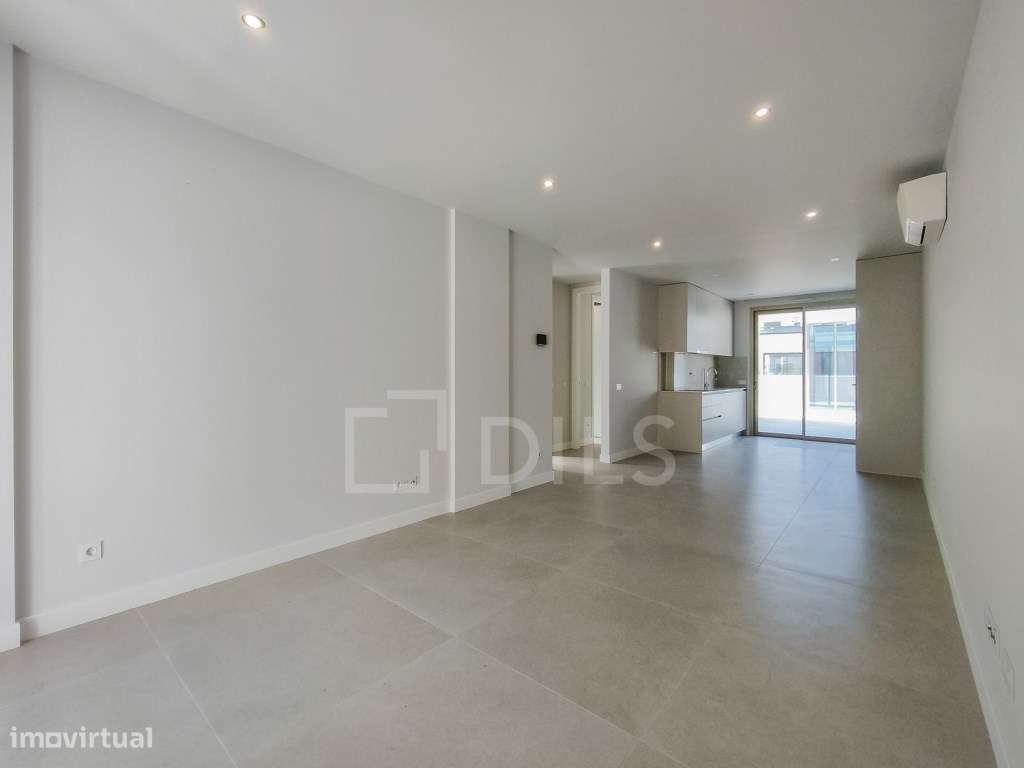 Apartamento T2 com terraço e garagem em Cabanas, Tavira - Grande imagem: 4/60