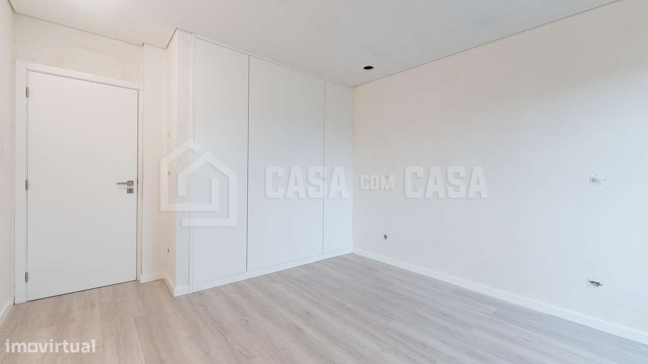 Moradia em Banda V3+1 B NOVA Campo-6