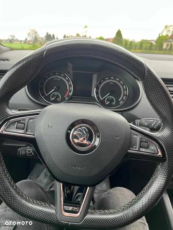 Skoda Octavia 2.0 TDI 4x4 DSG RS - 10