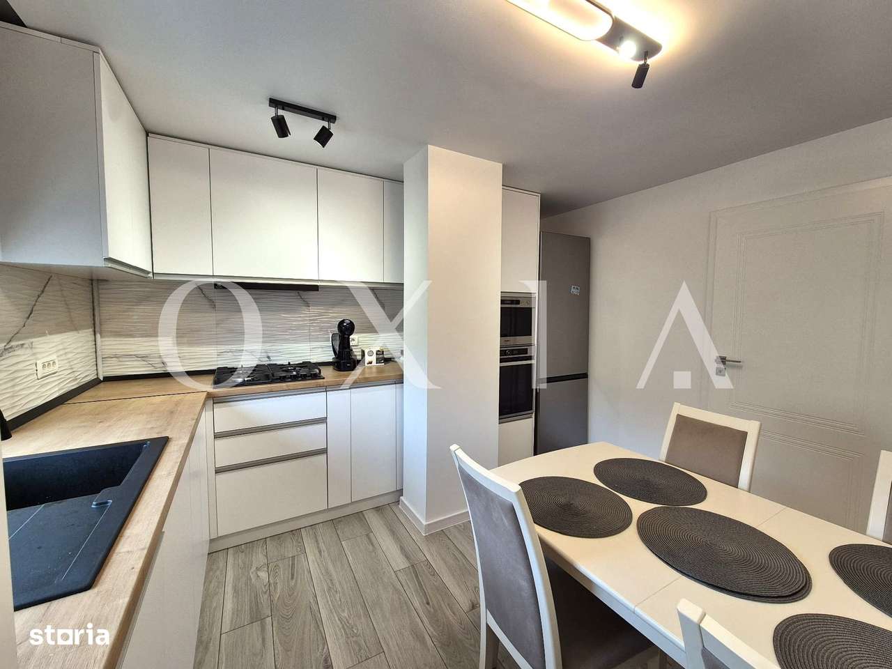 AX1119 Bucovina, 2 Bai, 2 Balcoane, Renovat Complet - Imagine principală: 4/19