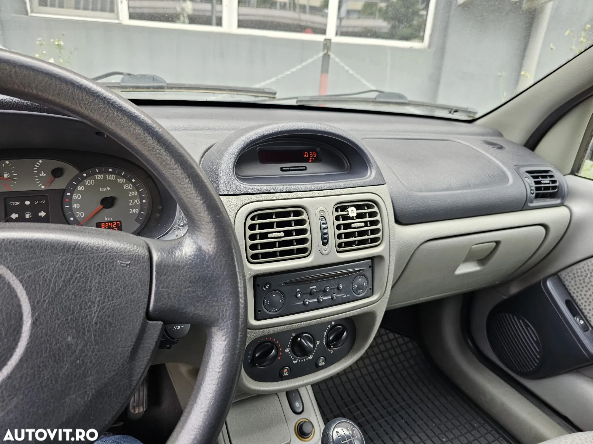 Renault Clio Bicorp 1.5 dCi Confort Autentique - 4
