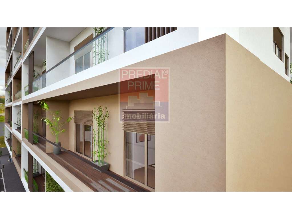 APARTAMENTO T3 NO CENTRO DE OLIVEIRA DE AZEMEIS-14