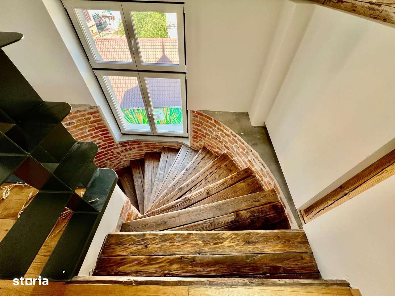 Vila de vanzare in zona centrala - Renovata complet-9