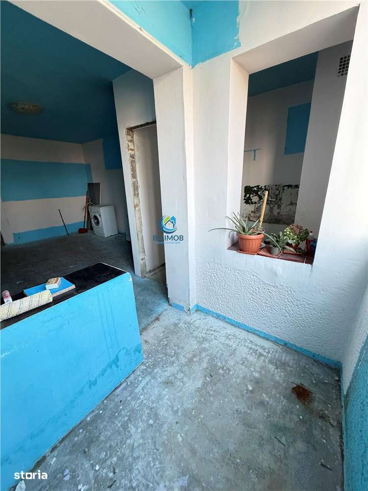 Vanzare garsoniera, zonaTractorul, etajul 1, insorita-6