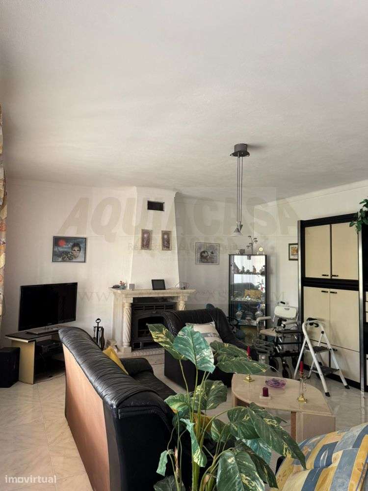 venda independente moradia / Quinta-13