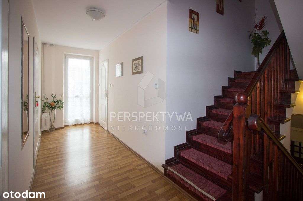 Dom W Zabudowie Szeregowej. Os. Zastalowskie-10