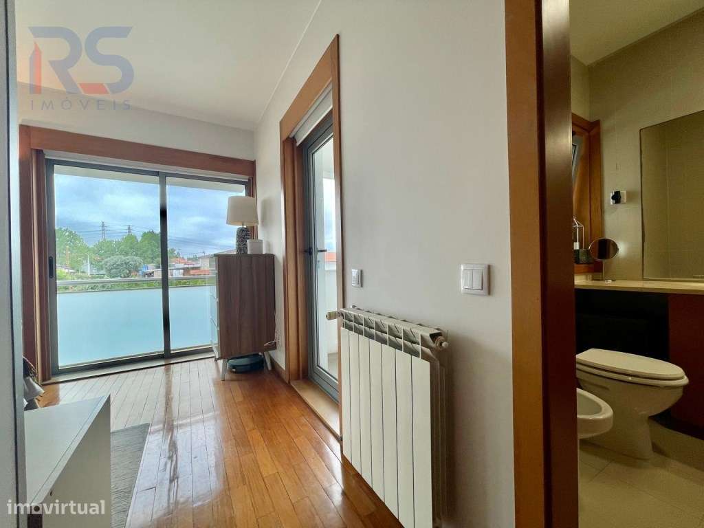 Moradia condomínio fechado T5-16