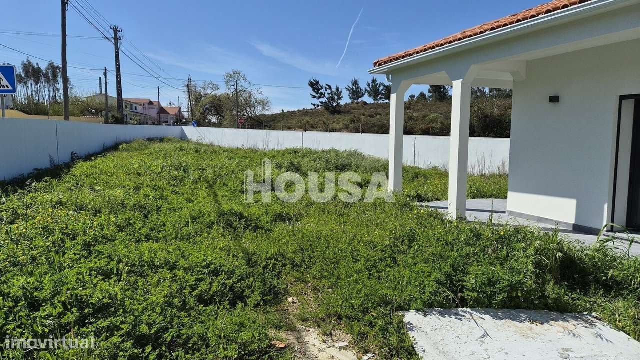 Moradia T3 Térrea Geminada – NOVA-27