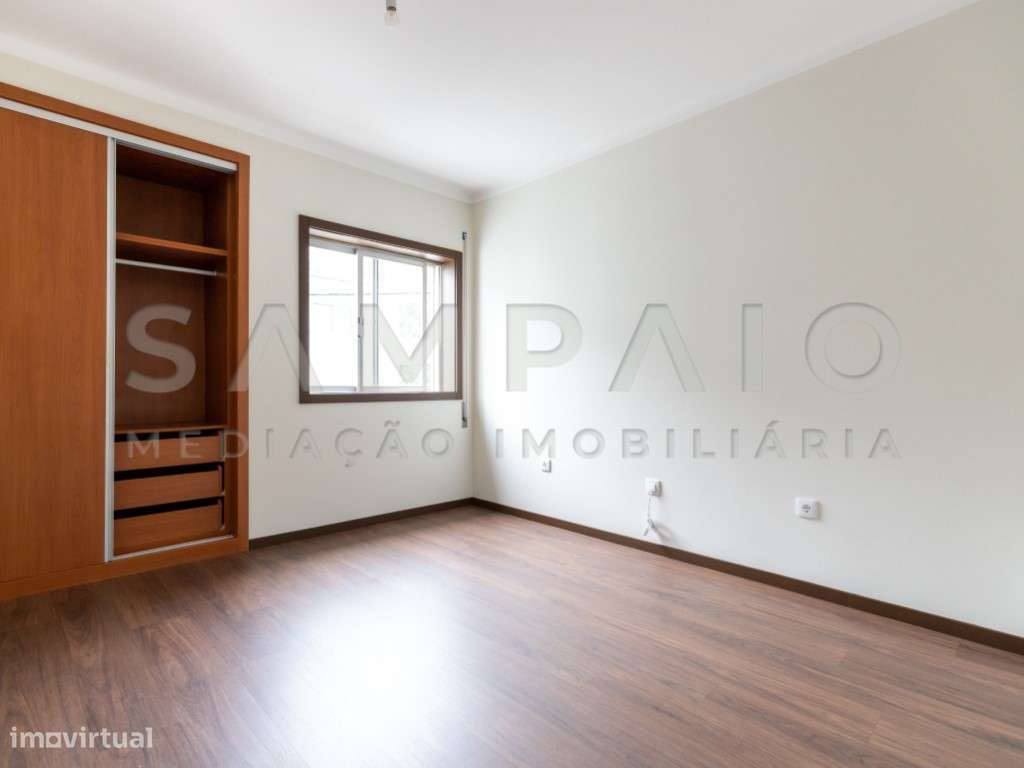 Moradia T2 - Oliveira do Douro - C/ Terraço - Renovada - Grande imagem: 4/5