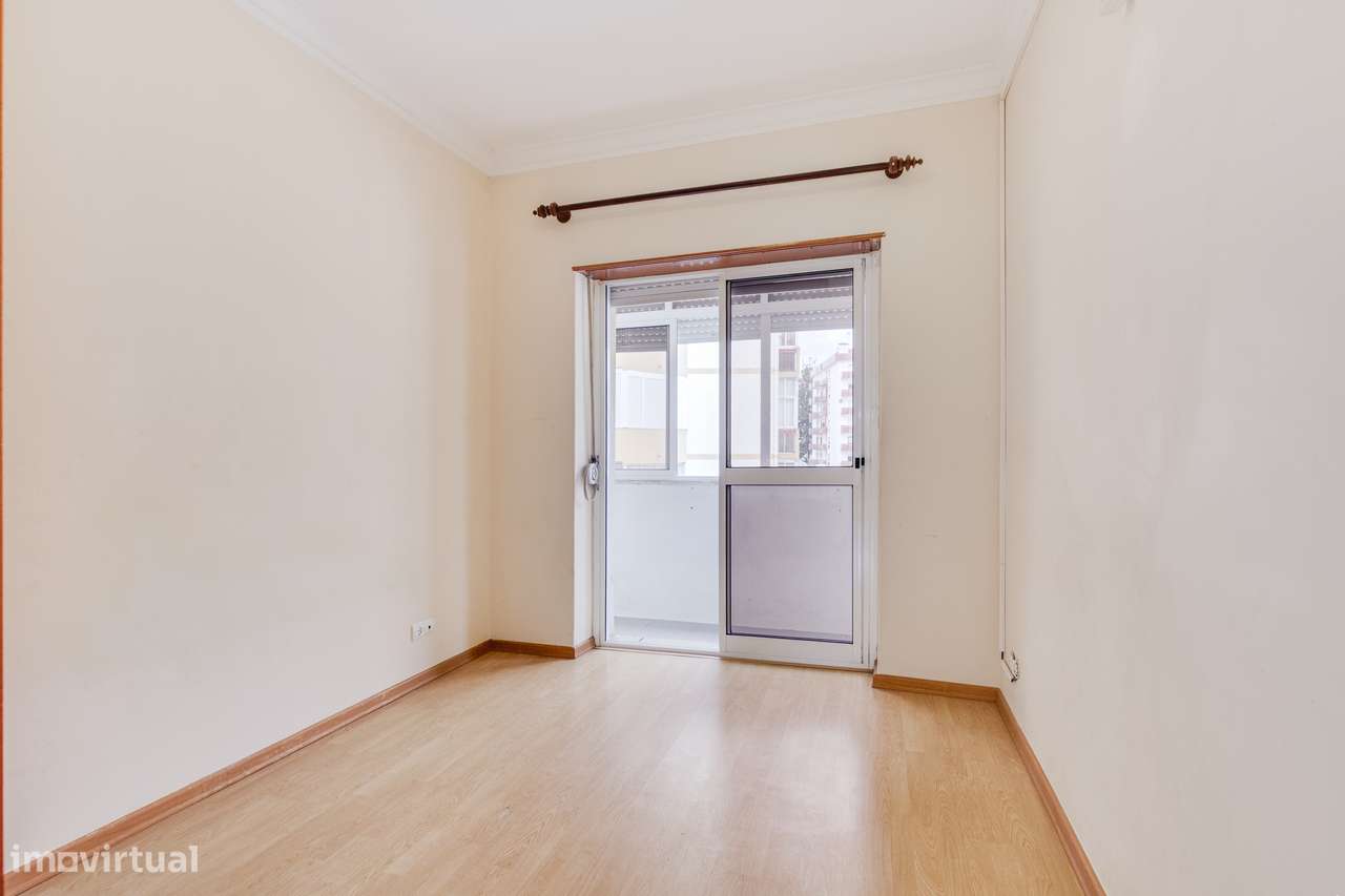 APARTAMENTO T2 | C/ ARRECADAÇÃO | CENTRO DE ALVERCA-13