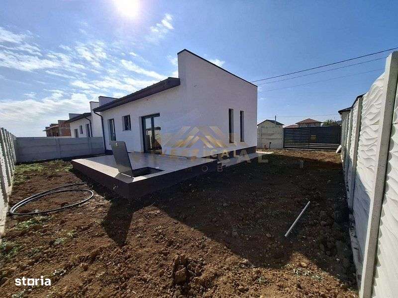 PROMOTIE!!! Casa de vanzare la 3 min de bld principal-9