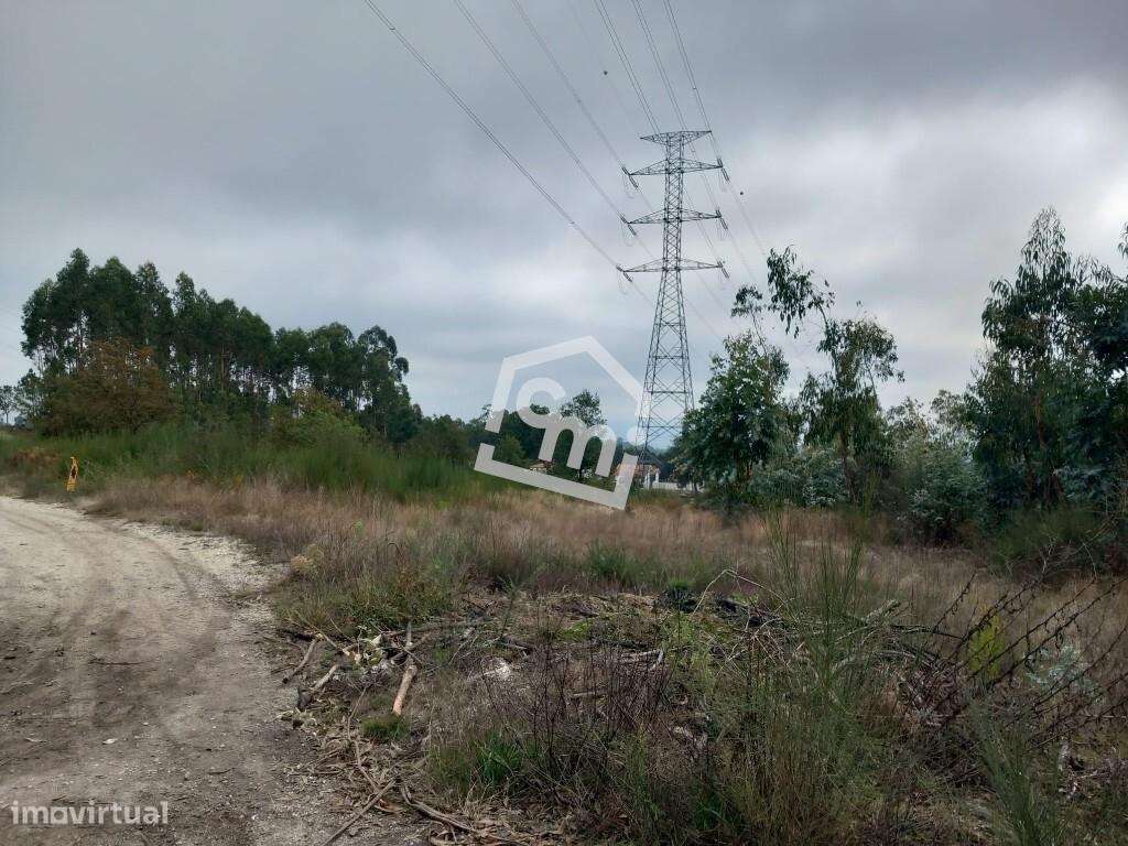 Terreno com Potencial Construtivo em Vandoma – Paredes-9