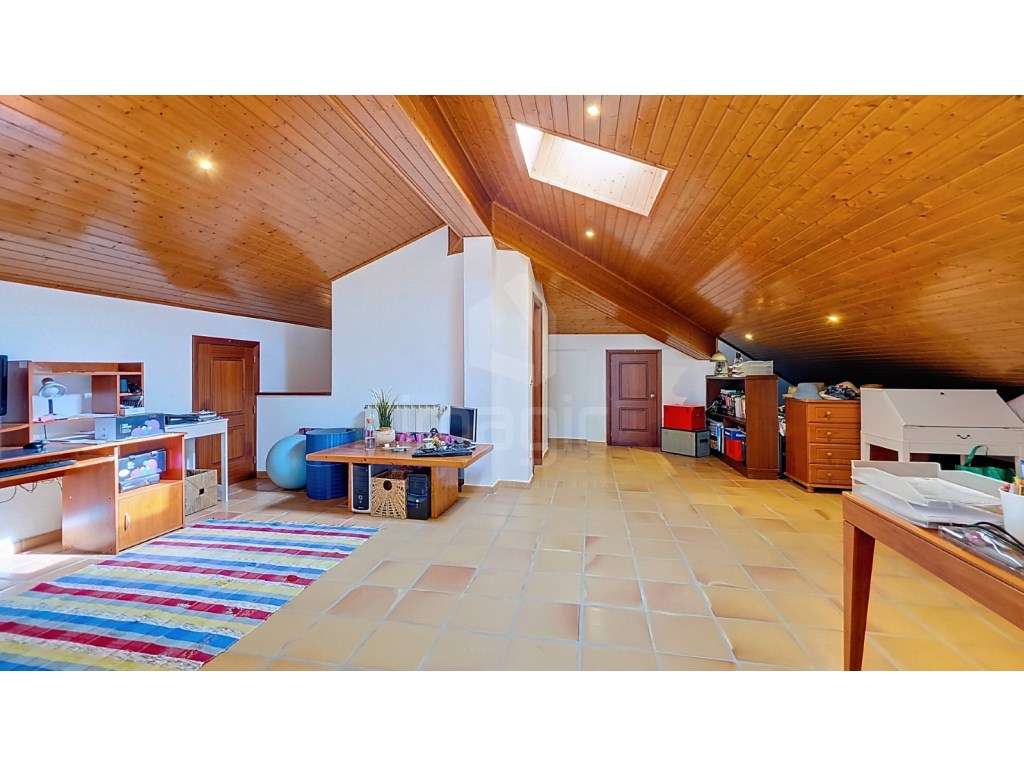 Moradia T4 isolada, usada, Encarnação - Mafra-34