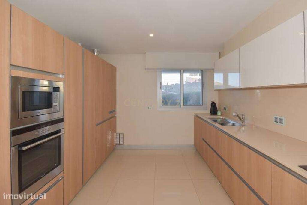 Apartamento T3 de duas frentes com terraço - Grande imagem: 4/27