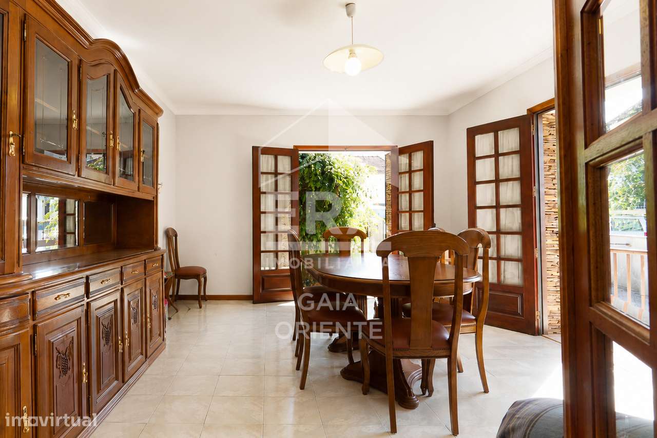 Moradia T4 Com Jardim e Garagem-6